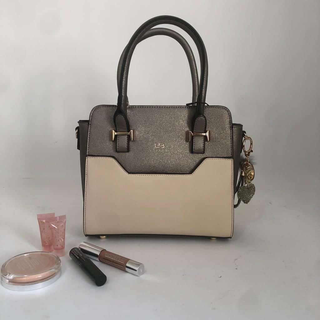 תיק יד לאישה