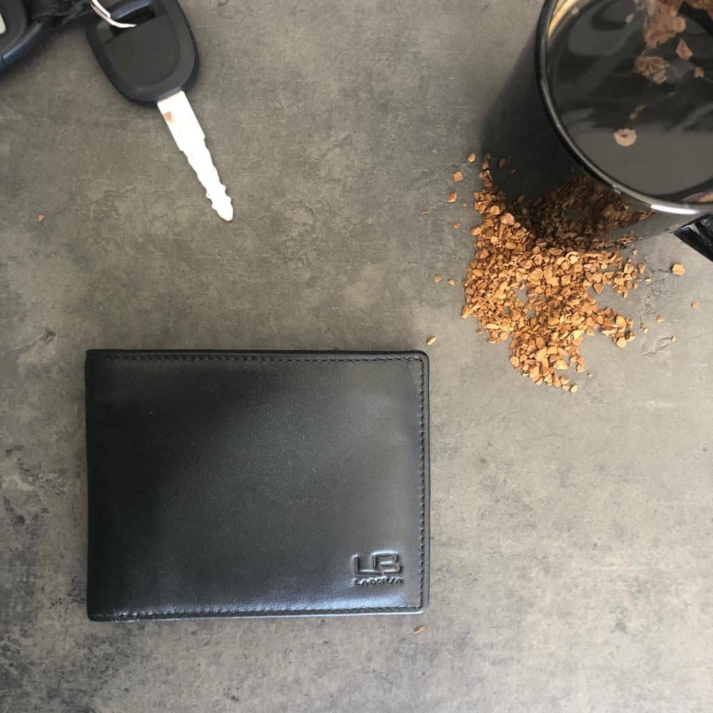 ארנקי עור לגברים