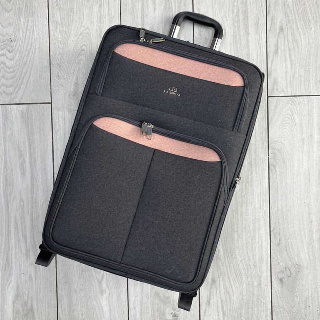 מזוודה גדולה