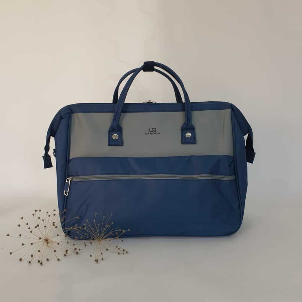 תיק נסיעות כחול