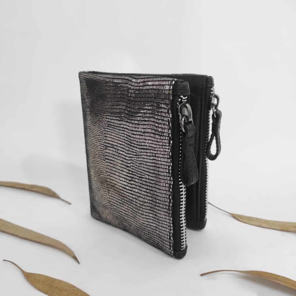 ארנקי עור לנשים