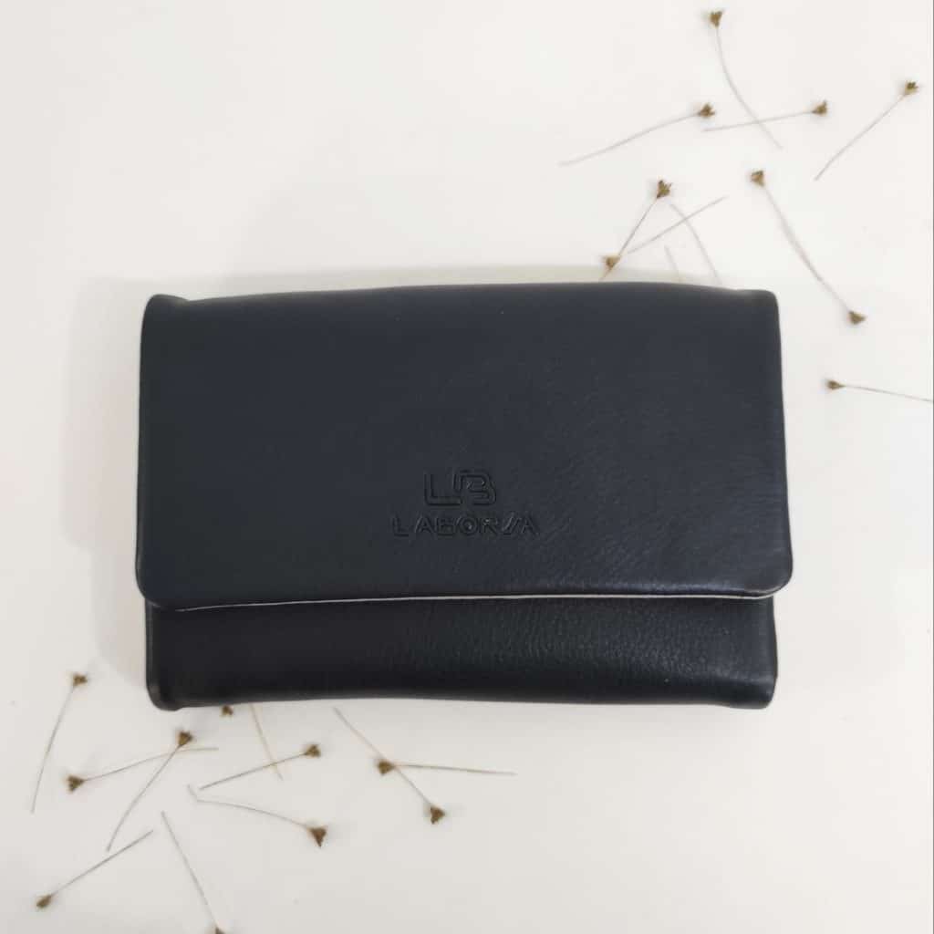 ארנק עור מתקפל לנשים