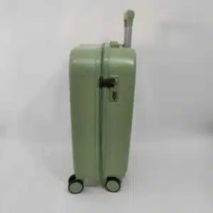 מזוודה קטנה